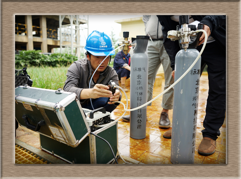 三等獎15拍攝地點(diǎn)：陸良   內(nèi)容：細(xì)節(jié)決定成?。罨矍冢?00.jpg